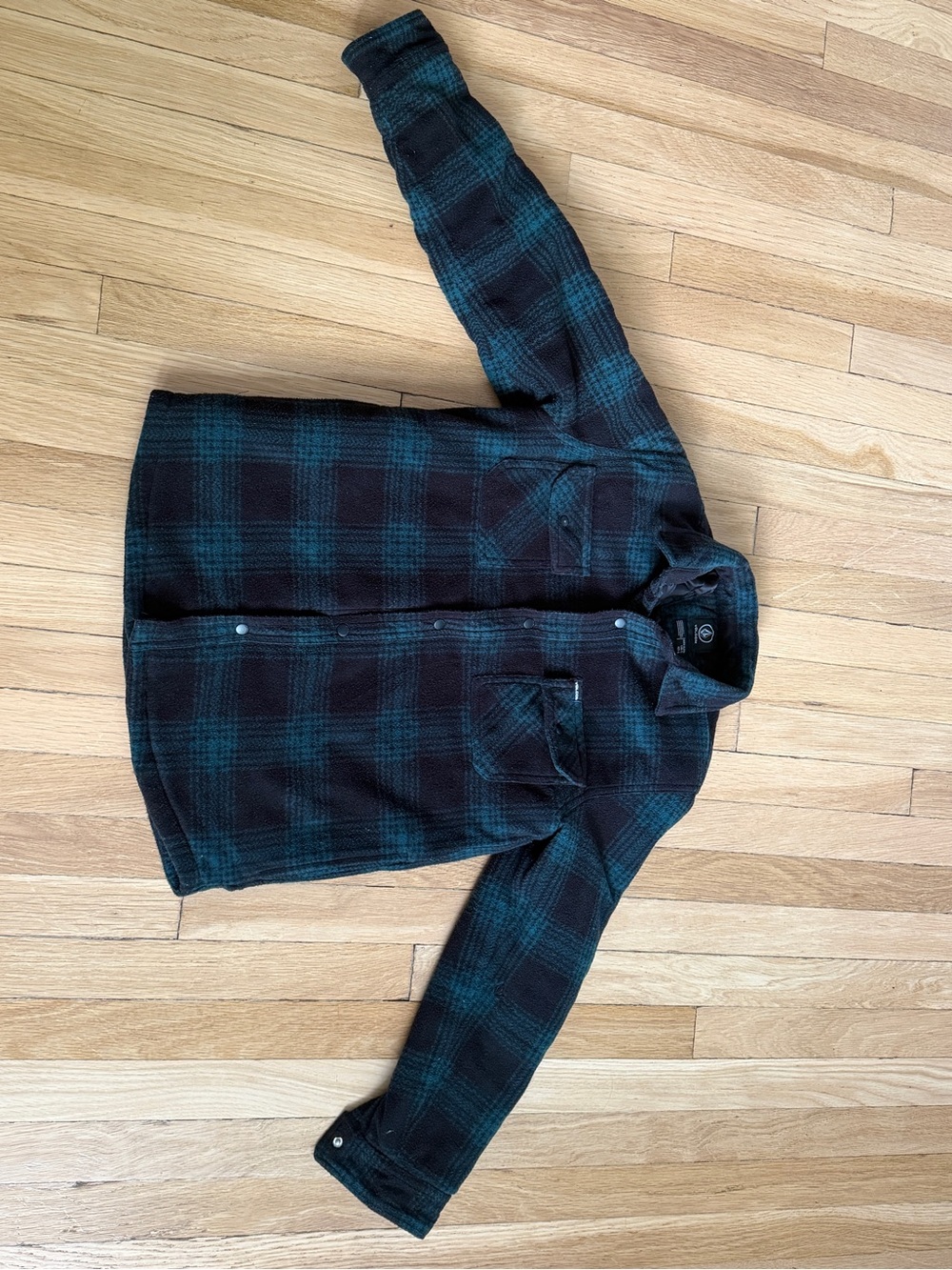 Green and Black Plaid Button-Up Shirt Jacket